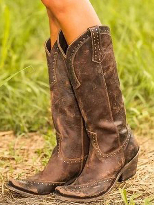 Vintage Nieten-Cowgirl-Stiefel im modernen Stil