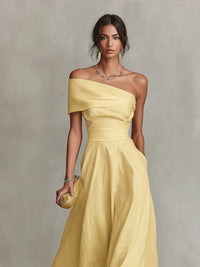 Gelbes Leinen-Maxikleid mit einer Schulter
