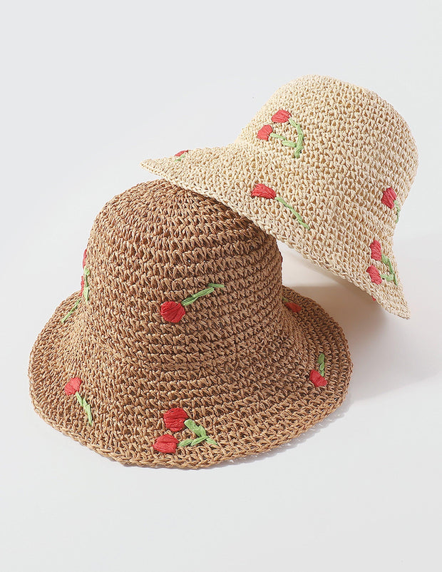 Gehäkelter Blumen-Bucket-Hut im modernen Stil