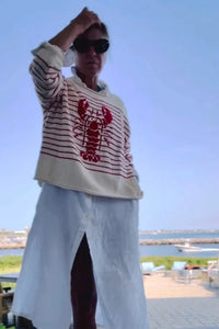 Pullover mit Hummer-Motiv in Creme und Rot gestreift im modernen Stil