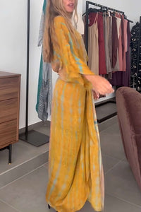 Kleid im Kimono-Stil mit Aufdruck im modernen Stil