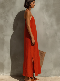 Rotes Baumwollkleid mit quadratischem Ausschnitt und Spaghettiträgern