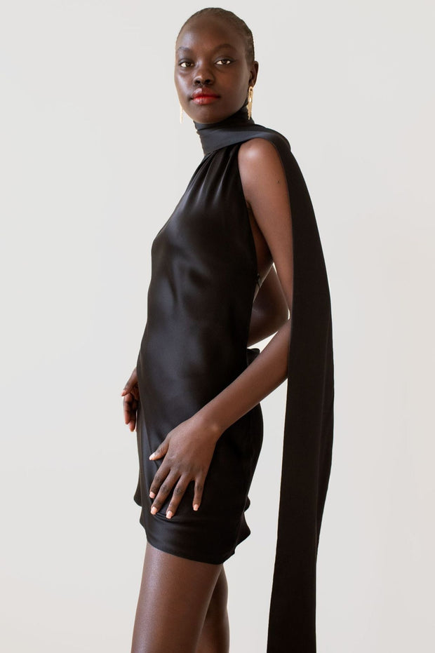 Rückenfreies Neckholder-Satin-Kurzes Kleid