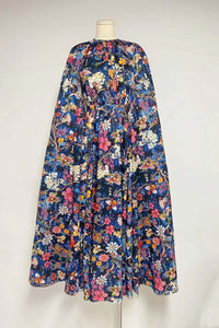 Nola Maxikleid mit Rundhals und Cape-Ärmeln