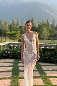 Soft Allure Tüll 3D Blumen Spaghettikleid im modernen Stil