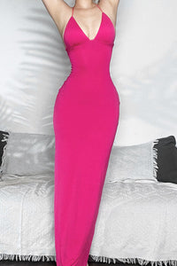 Schickes Midi-Kleid mit Taillenband und figurbetontem Schnitt im modernen Stil