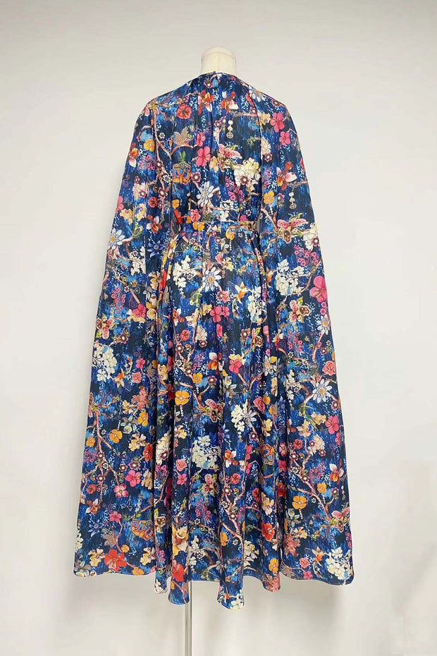 Nola Maxikleid mit Rundhals und Cape-Ärmeln
