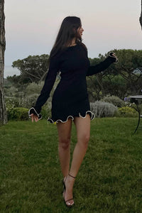 Französisch inspirierte Strick-Kurzes Kleid mit Rüschensaum