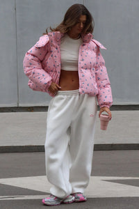 Steppjacke mit Blumenmuster im modernen Stil