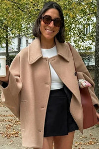 Leiser Luxus Asymmetrischer Cape-Mantel im modernen Stil