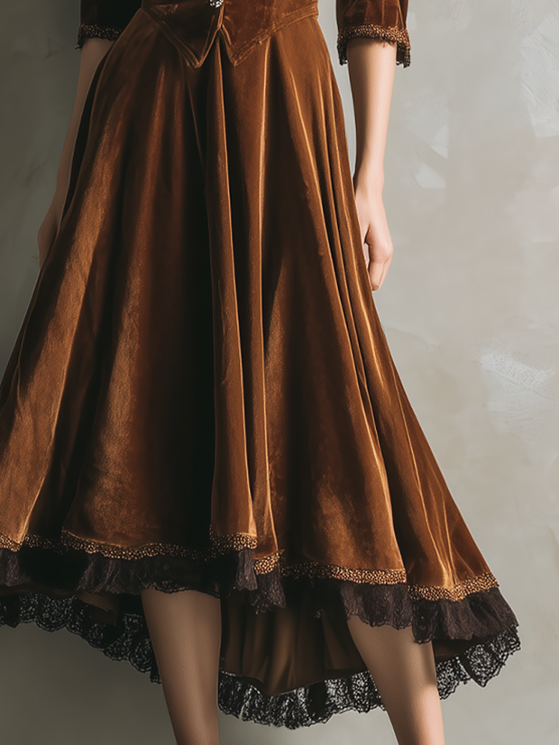 Vintage Kleid in Midi-Länge aus Samt mit Spitzen und Dreiviertelärmeln