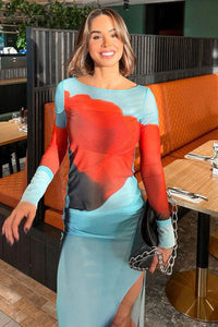 Maxikleid aus transparentem Stoff mit abstraktem Muster