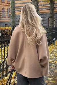 Leiser Luxus Asymmetrischer Cape-Mantel im modernen Stil