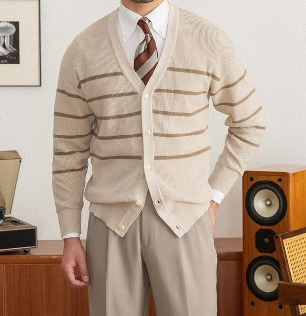 Strickjacke aus Wollmischung mit Streifenmuster