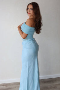 Maxikleid mit transparentem Netzstoff und schulterfreiem Schnitt