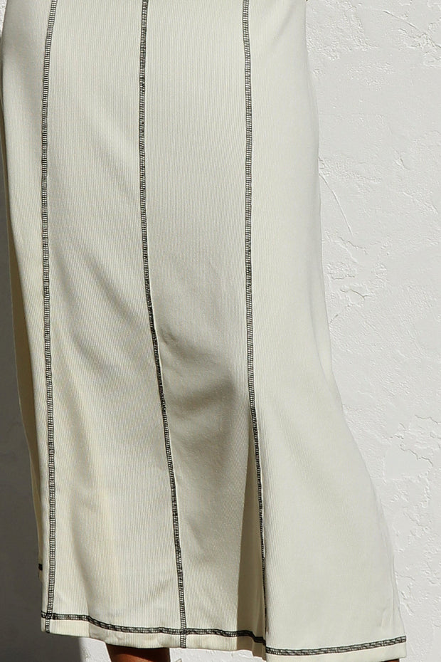 Ariana Kleid CREME im modernen Stil