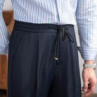 Hose aus Wolle mit Kordelzug