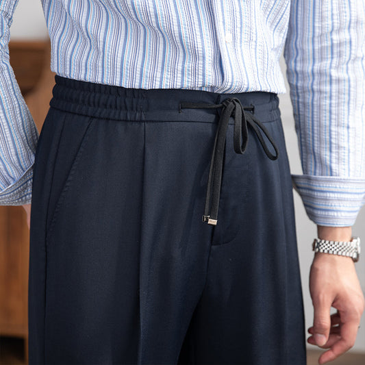 Hose aus Wolle mit Kordelzug