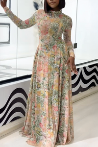 Verve Blumen-Schmetterling Blüten Maxi-Kleid im modernen Stil