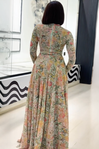 Verve Blumen-Schmetterling Blüten Maxi-Kleid im modernen Stil