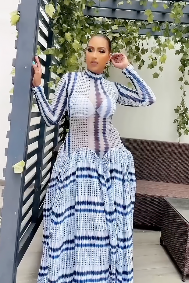 Tie-Dye Abendkleid in Slim-Fit mit Hüftbetonung im modernen Stil