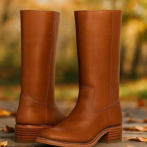 Hohe Damenstiefel im klassischen Stil - Saray