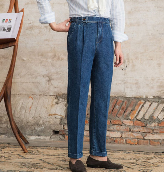 Jeans mit Bundfalten und geradem Schnitt