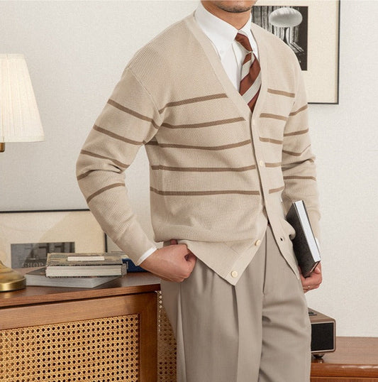 Strickjacke aus Wollmischung mit Streifenmuster