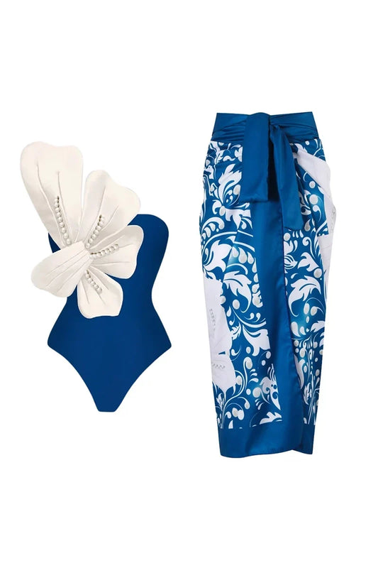 Blaues Badeanzug-Set mit Perlen- und Blumenakzenten im modernen Stil