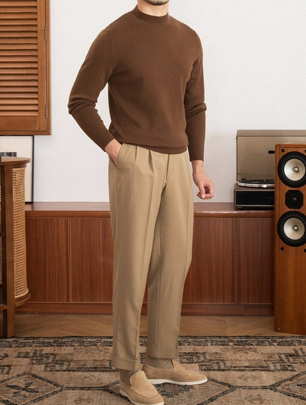 Pullover aus Wollmischung mit Stehkragen und schmalem Schnitt