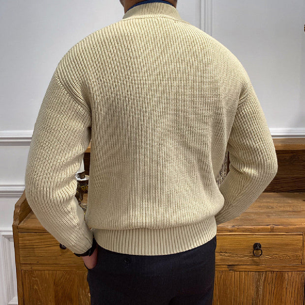 Pullover mit Zopfmuster und Rippstruktur