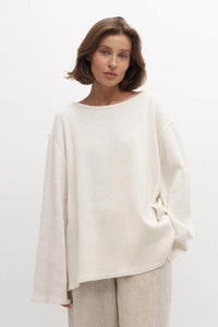 Versteckter Open-Back-Lazy-Pullover im modernen Stil