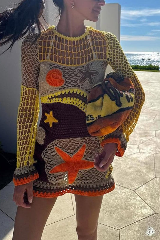 Mini-Häkelkleid mit Korallenriff-inspiriertem Muster im modernen Stil