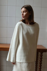 Versteckter Open-Back-Lazy-Pullover im modernen Stil