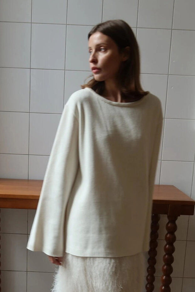 Versteckter Open-Back-Lazy-Pullover im modernen Stil