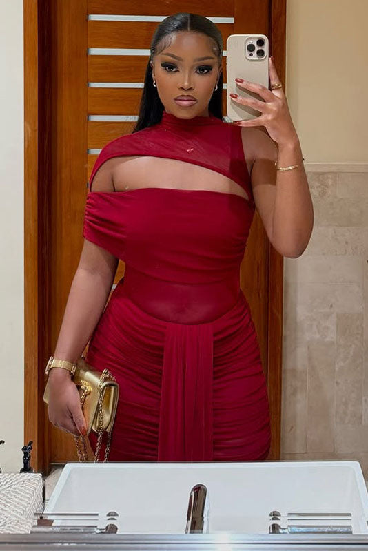 Formelles Kleid mit hohem, transparentem Kragen