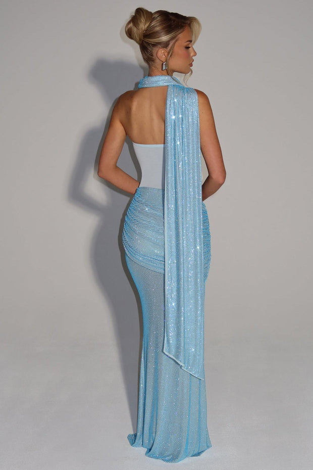 Kailani Langes Kleid