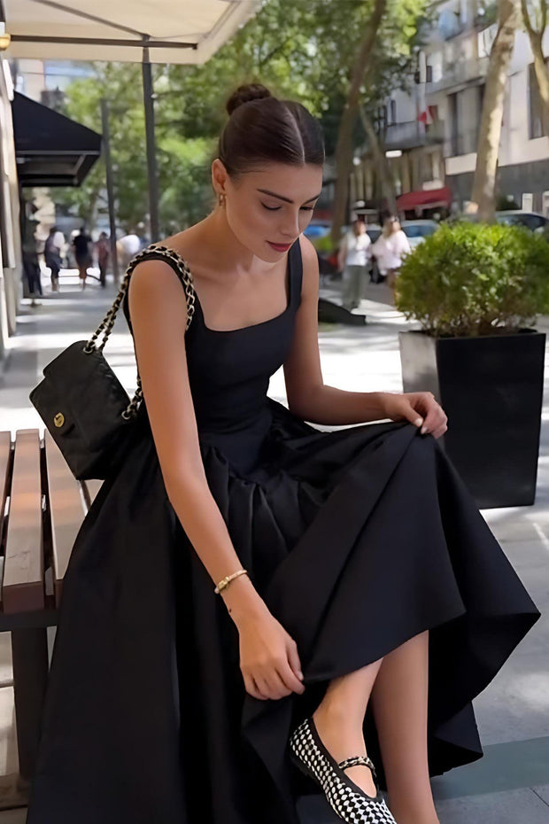 Modisches rückenfreies Kleid mit Schleife und Temperament im modernen Stil
