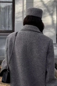 Urban Oversize Maßgeschneiderter Wollmantel im modernen Stil