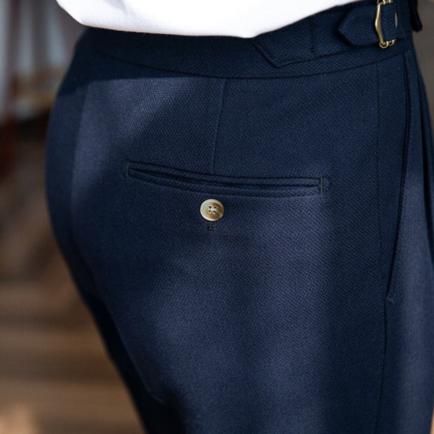 Hose aus Wollmischung mit strukturierter Oberfläche und doppelten Bundfalten