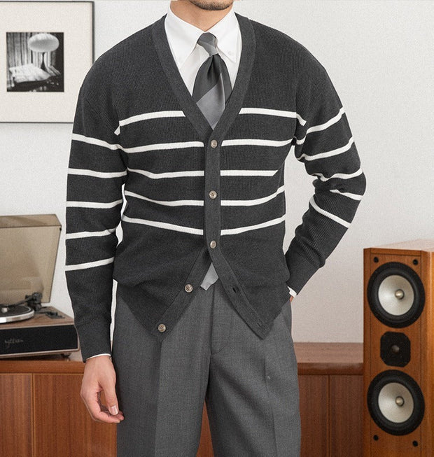 Strickjacke aus Wollmischung mit Streifenmuster