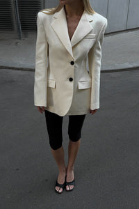 Frühjahrsblazer mit V-Neck und Taillierung