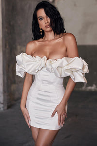 Perfektes figurbetontes Kurzes Kleid