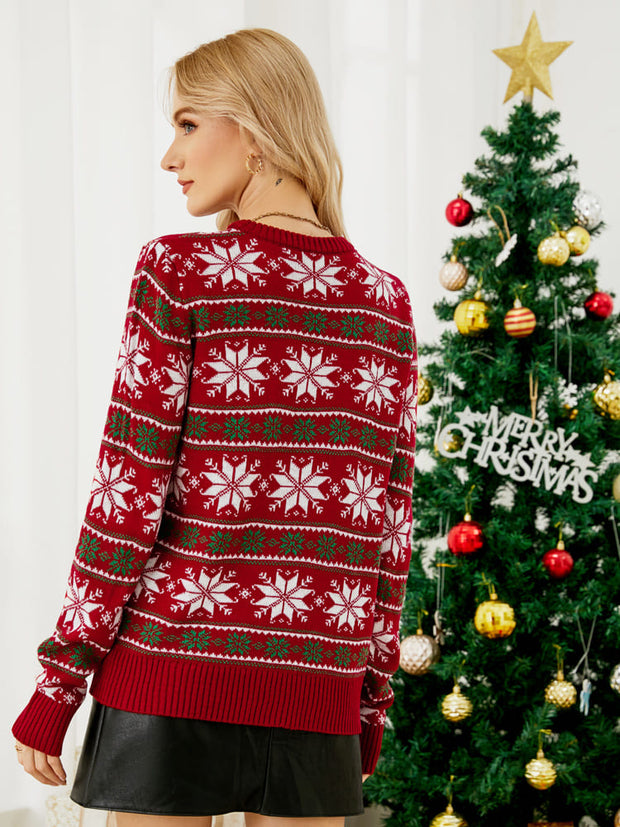 Weihnachtlich lässiger Pullover aus Strick mit Schneeflocken-Stickerei