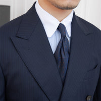Hemd mit Streifenmuster und geschäftlicher Optik