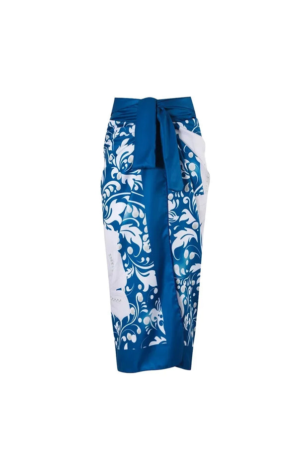Blaues Badeanzug-Set mit Perlen- und Blumenakzenten im modernen Stil