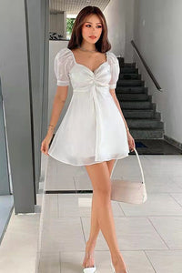 Kleid mit Puffärmeln und transparentem Prinzessinnen-Stil im modernen Stil