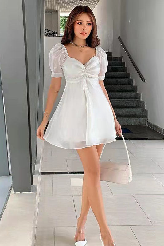 Kleid mit Puffärmeln und transparentem Prinzessinnen-Stil im modernen Stil