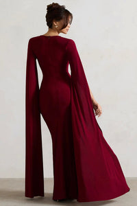 Queen's Cape - Kleid mit Schlitz im modernen Stil