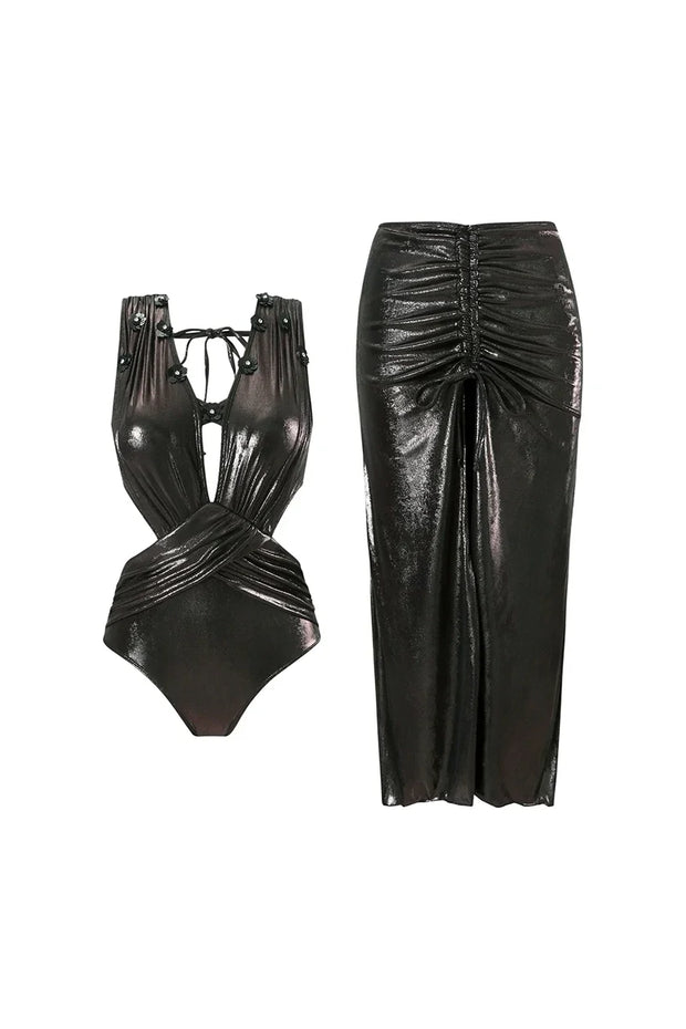 Schwarzer Badeanzug mit Pailletten-Applikation, Cut-out und glänzendem Finish im modernen Stil